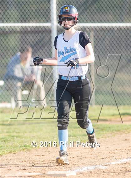 Thumbnail 1 in Gwynn Park vs. Eleanor Roosevelt photogallery.