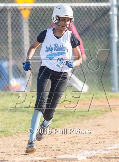 Thumbnail 2 in Gwynn Park vs. Eleanor Roosevelt photogallery.