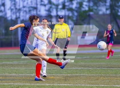 Thumbnail 1 in Hardin-Jefferson vs. Vidor (UIL Soccer 4A Regions 3 & 4 Regional Quarters) photogallery.