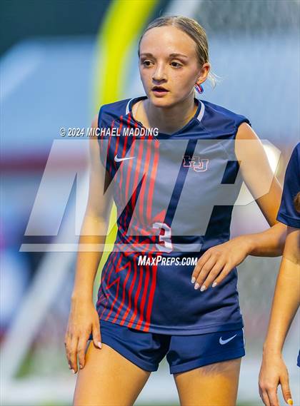 Thumbnail 3 in Hardin-Jefferson vs. Vidor (UIL Soccer 4A Regions 3 & 4 Regional Quarters) photogallery.
