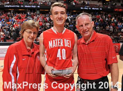 Thumbnail 1 in Mater Dei vs. Chino Hills (CIF SS Open Division Final) photogallery.