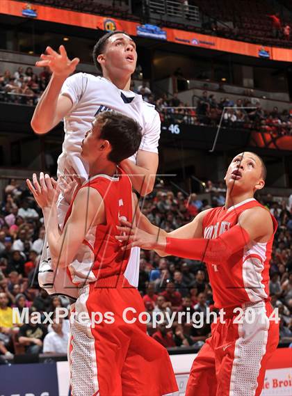 Thumbnail 1 in Mater Dei vs. Chino Hills (CIF SS Open Division Final) photogallery.