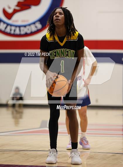 Thumbnail 2 in Kennedy @ Bolsa Grande photogallery.