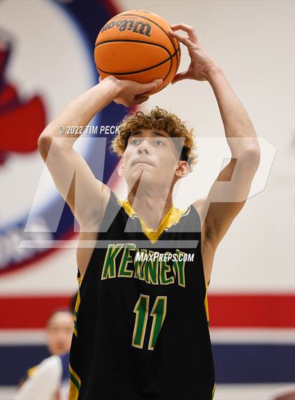 Thumbnail 3 in Kennedy @ Bolsa Grande photogallery.