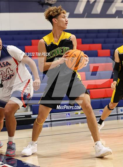 Thumbnail 3 in Kennedy @ Bolsa Grande photogallery.