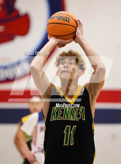 Thumbnail 3 in Kennedy @ Bolsa Grande photogallery.