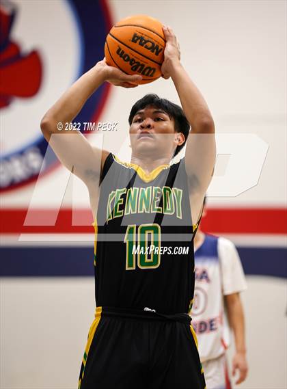 Thumbnail 3 in Kennedy @ Bolsa Grande photogallery.