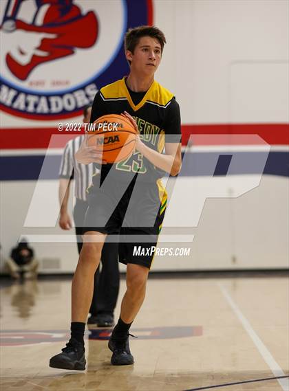 Thumbnail 1 in Kennedy @ Bolsa Grande photogallery.