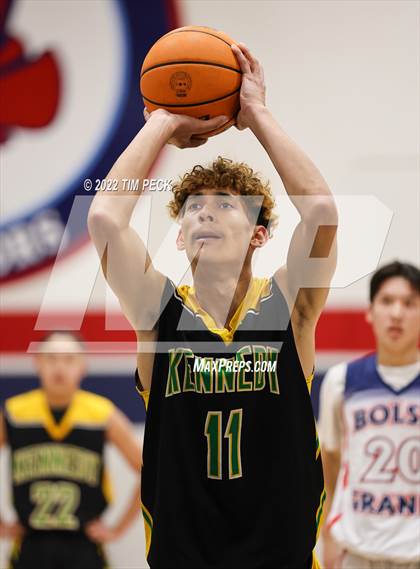 Thumbnail 3 in Kennedy @ Bolsa Grande photogallery.