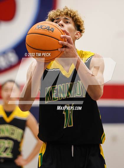 Thumbnail 1 in Kennedy @ Bolsa Grande photogallery.