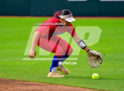 Thumbnail 3 in Clear Springs @ Midway (UIL Softball 6A Div 1 Final) photogallery.