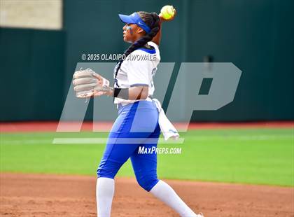 Thumbnail 3 in Clear Springs @ Midway (UIL Softball 6A Div 1 Final) photogallery.