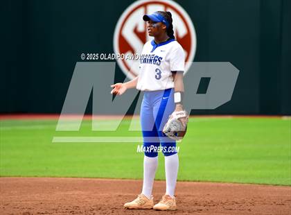 Thumbnail 2 in Clear Springs @ Midway (UIL Softball 6A Div 1 Final) photogallery.