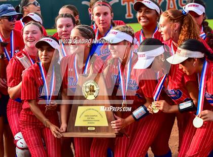 Thumbnail 3 in Clear Springs @ Midway (UIL Softball 6A Div 1 Final) photogallery.