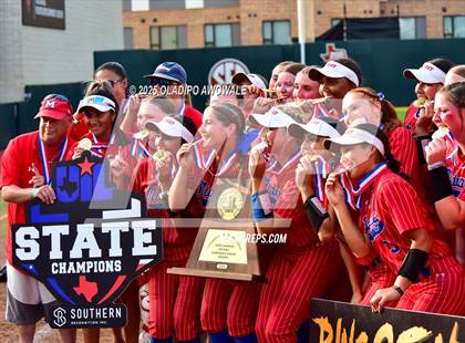 Thumbnail 3 in Clear Springs @ Midway (UIL Softball 6A Div 1 Final) photogallery.
