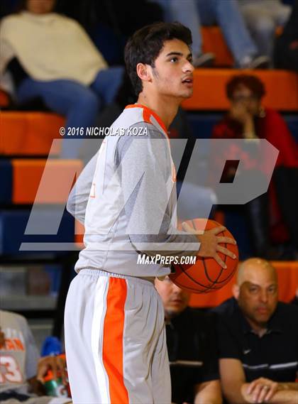 Thumbnail 3 in Bishop Gorman vs. Westchester (Tarkanian Classic) photogallery.
