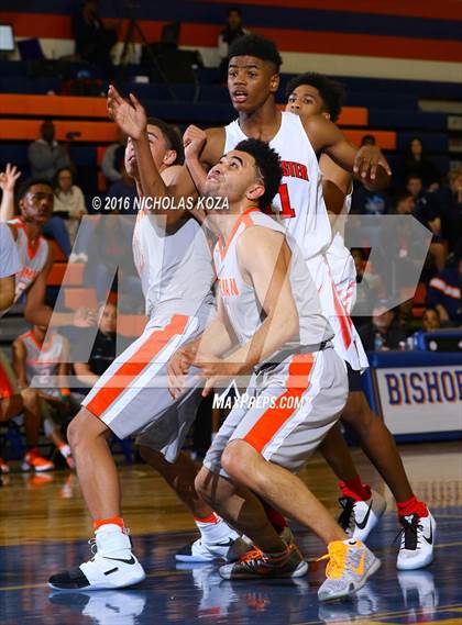 Thumbnail 1 in Bishop Gorman vs. Westchester (Tarkanian Classic) photogallery.
