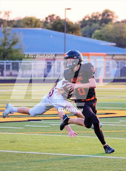 Thumbnail 2 in Grand Saline Indians vs Arp Tigers photogallery.