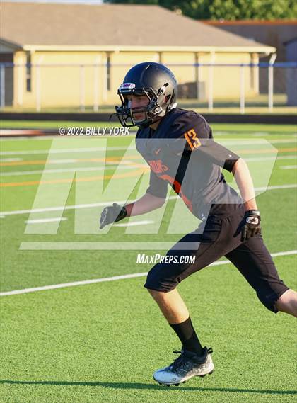 Thumbnail 2 in Grand Saline Indians vs Arp Tigers photogallery.