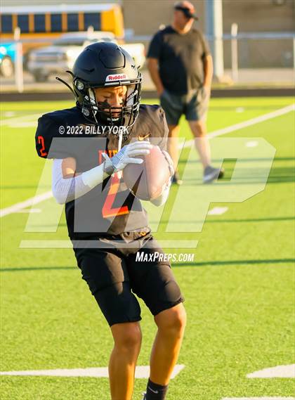 Thumbnail 3 in Grand Saline Indians vs Arp Tigers photogallery.