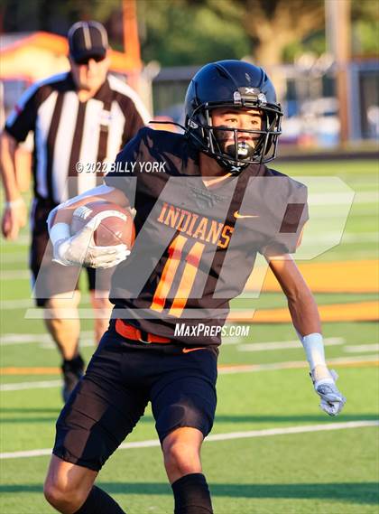 Thumbnail 2 in Grand Saline Indians vs Arp Tigers photogallery.