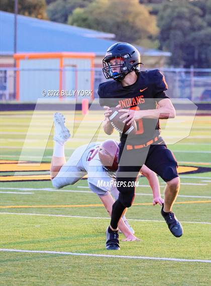 Thumbnail 3 in Grand Saline Indians vs Arp Tigers photogallery.