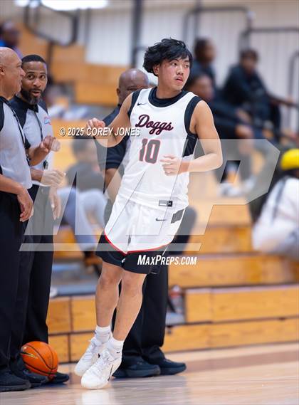 Thumbnail 1 in Winder-Barrow vs Grayson (OTRH Tip Off Classic) photogallery.