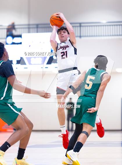 Thumbnail 2 in Winder-Barrow vs Grayson (OTRH Tip Off Classic) photogallery.