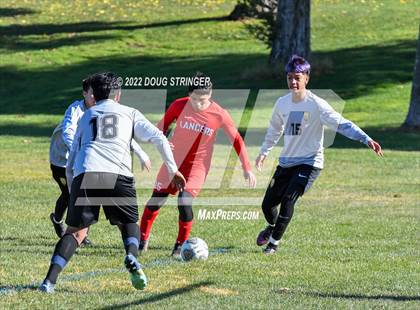 Thumbnail 1 in East Union vs. Chavez photogallery.