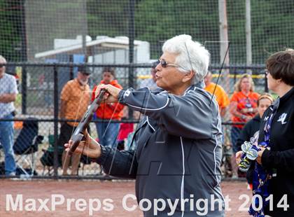 Thumbnail 1 in Edison vs. Greenwich (NYSPHSAA Class C Final) photogallery.