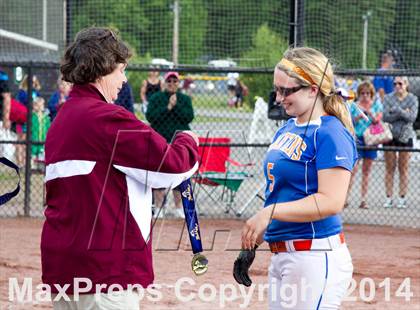 Thumbnail 1 in Edison vs. Greenwich (NYSPHSAA Class C Final) photogallery.