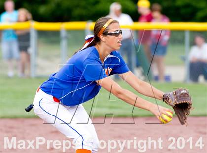 Thumbnail 2 in Edison vs. Greenwich (NYSPHSAA Class C Final) photogallery.