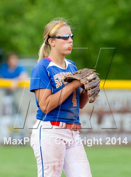 Thumbnail 3 in Edison vs. Greenwich (NYSPHSAA Class C Final) photogallery.