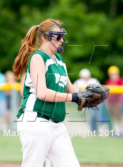 Thumbnail 1 in Edison vs. Greenwich (NYSPHSAA Class C Final) photogallery.