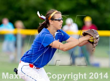 Thumbnail 1 in Edison vs. Greenwich (NYSPHSAA Class C Final) photogallery.