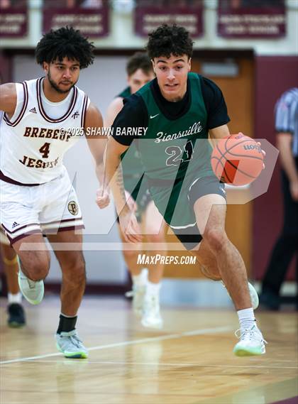 Thumbnail 2 in Zionsville @ Brebeuf Jesuit Preparatory photogallery.