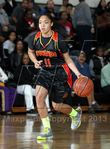 Thumbnail 2 in Etiwanda vs. Keppel (Realrun Classic) photogallery.
