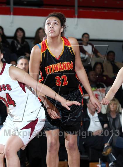 Thumbnail 1 in Etiwanda vs. Keppel (Realrun Classic) photogallery.