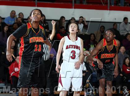 Thumbnail 2 in Etiwanda vs. Keppel (Realrun Classic) photogallery.