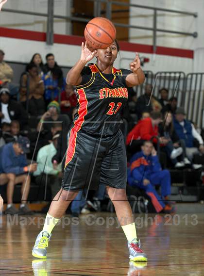 Thumbnail 3 in Etiwanda vs. Keppel (Realrun Classic) photogallery.