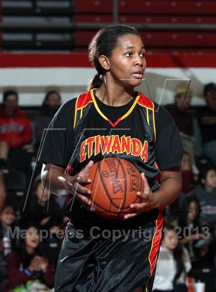 Thumbnail 3 in Etiwanda vs. Keppel (Realrun Classic) photogallery.