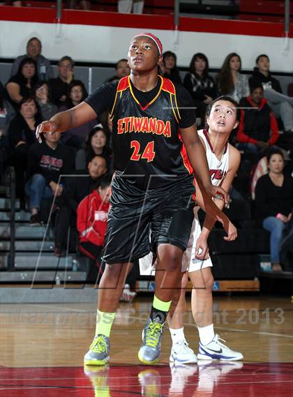 Thumbnail 1 in Etiwanda vs. Keppel (Realrun Classic) photogallery.