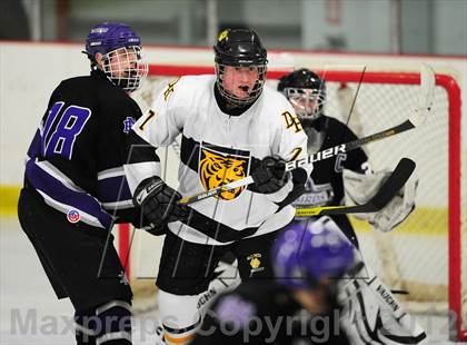 Thumbnail 1 in North Branford @ Hand photogallery.