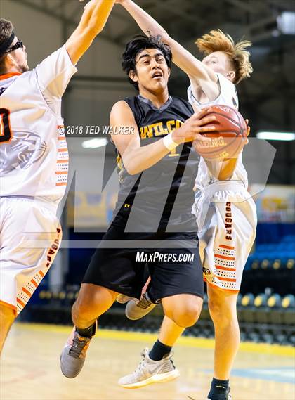 Thumbnail 1 in Half Moon Bay vs. Wilcox (Aptos / S.C. Warriors NorCal Invitational) photogallery.