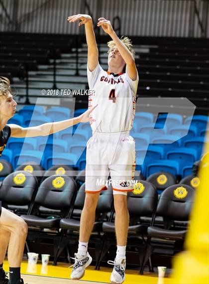 Thumbnail 1 in Half Moon Bay vs. Wilcox (Aptos / S.C. Warriors NorCal Invitational) photogallery.