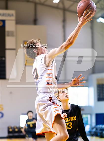 Thumbnail 1 in Half Moon Bay vs. Wilcox (Aptos / S.C. Warriors NorCal Invitational) photogallery.