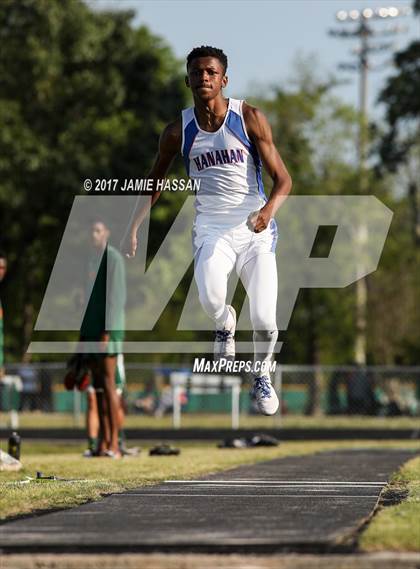 Thumbnail 3 in SCHSL 3A Regional Track Meet (Field Events) photogallery.