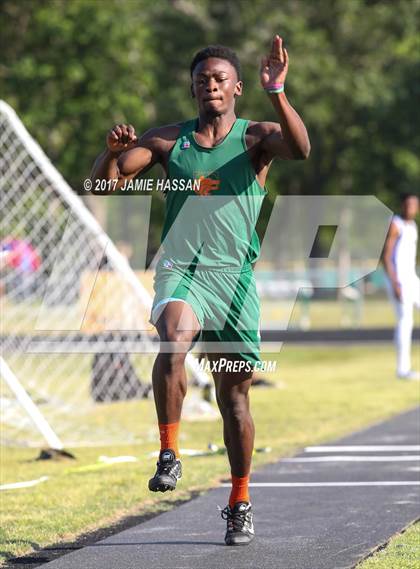 Thumbnail 2 in SCHSL 3A Regional Track Meet (Field Events) photogallery.