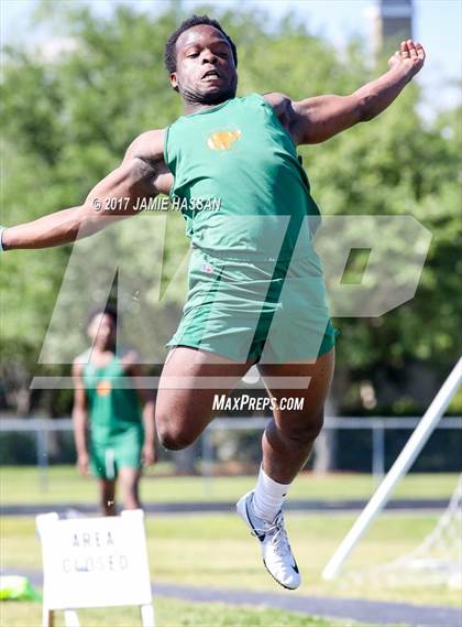 Thumbnail 3 in SCHSL 3A Regional Track Meet (Field Events) photogallery.