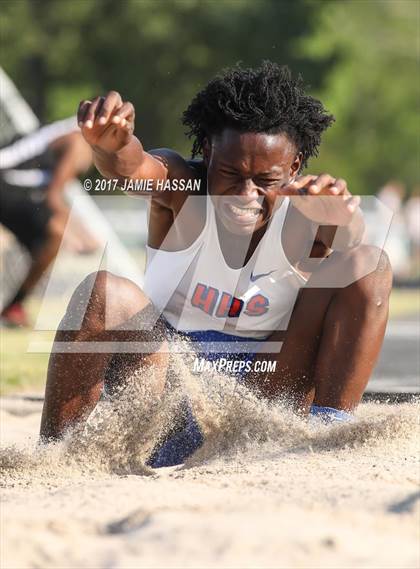 Thumbnail 3 in SCHSL 3A Regional Track Meet (Field Events) photogallery.